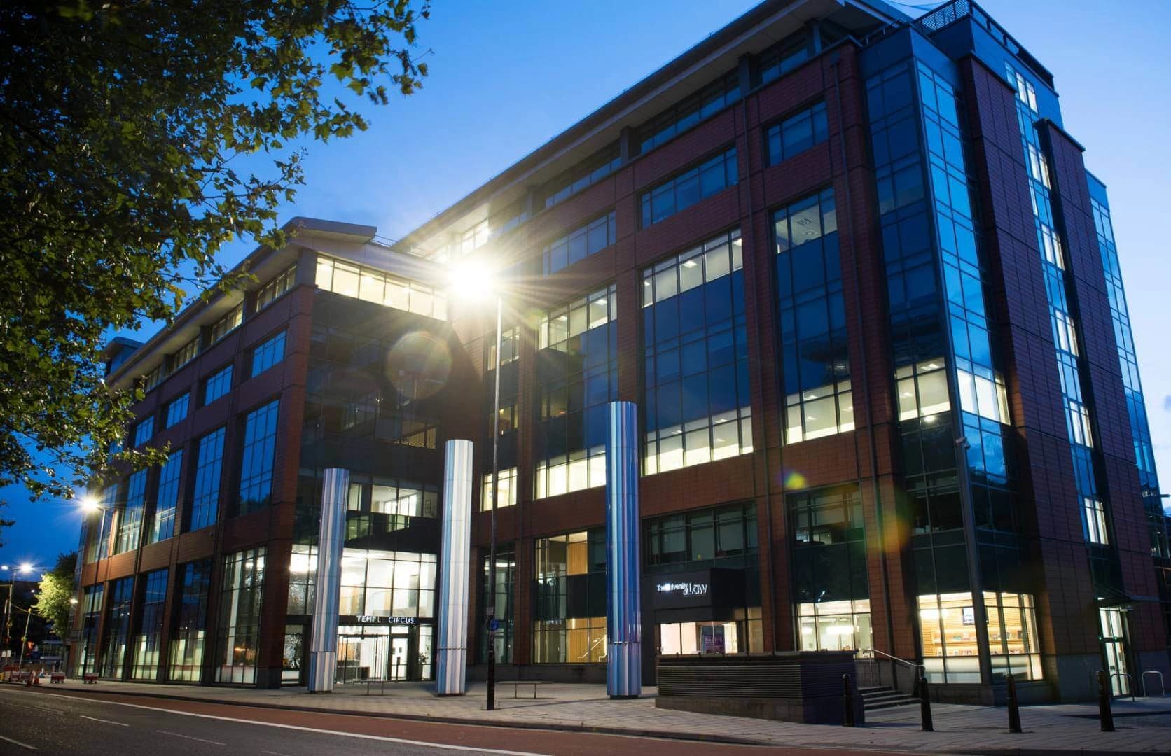 University of Law - Onlayn Kampus və Q&A sessiyası