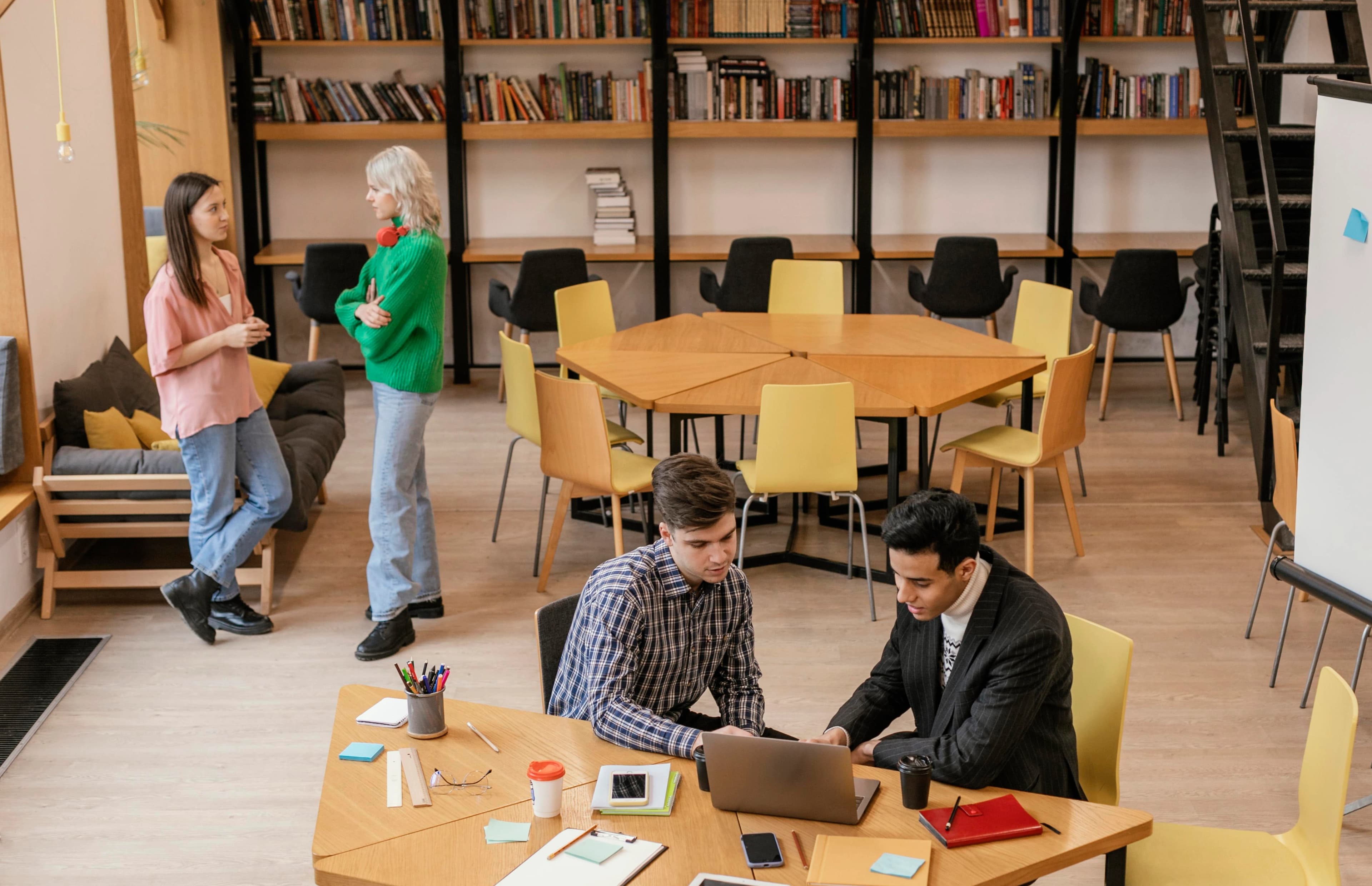 Xarici Universitetlərdə Qrup İşləri: Tələbələrin Hazır Olmadığı Təcrübə