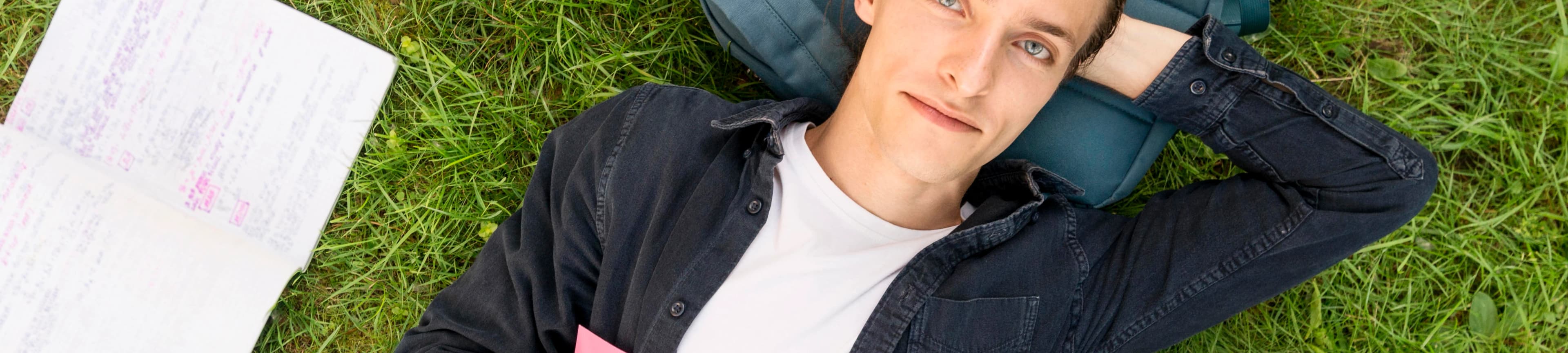 How Do Students Use University Break Periods to Reset and Stay on Track During the Academic Year?