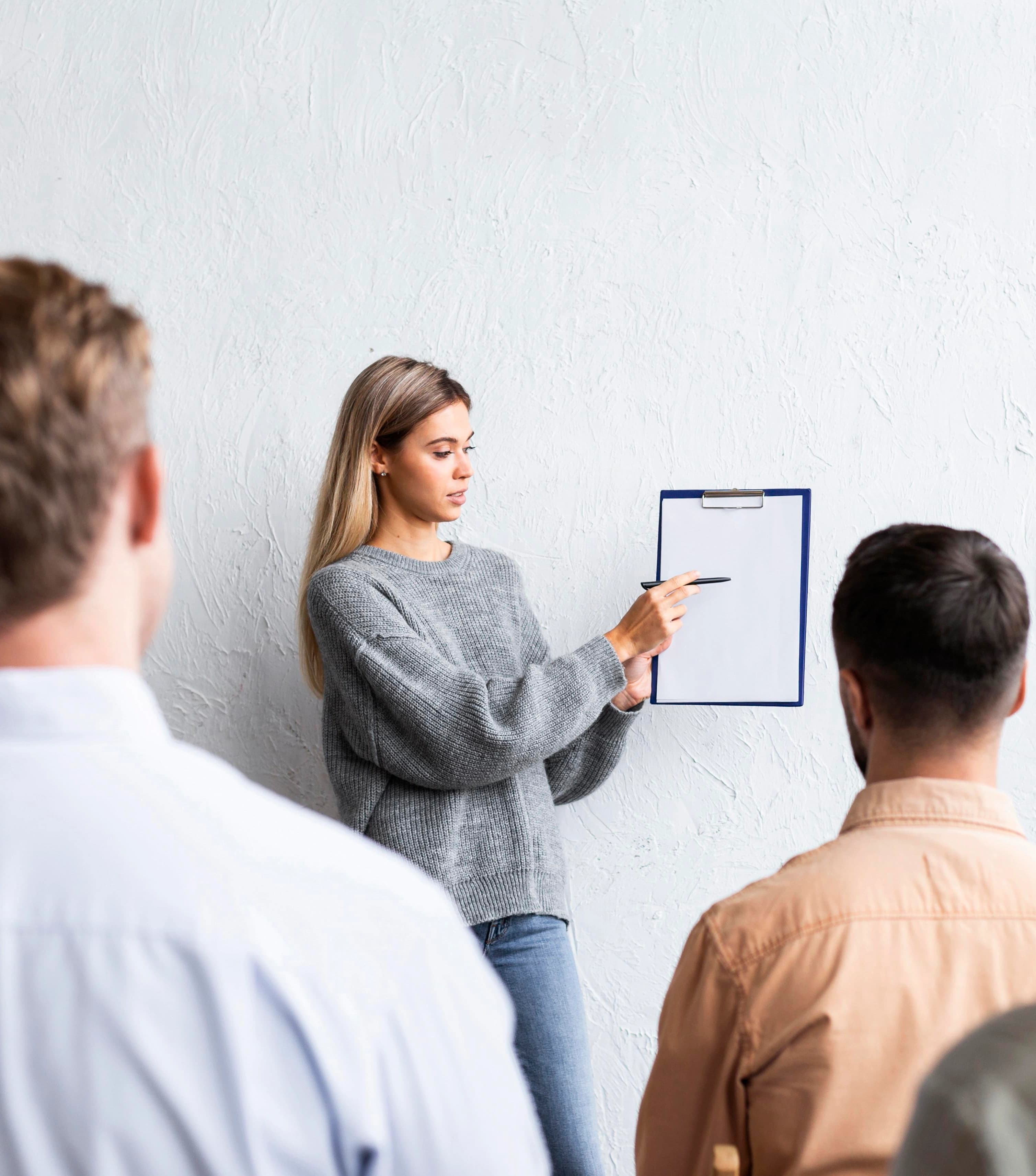 Tələbələr universitetdə ilk akademik təqdimat təcrübəsini necə yaşayır və xatırlayır?
