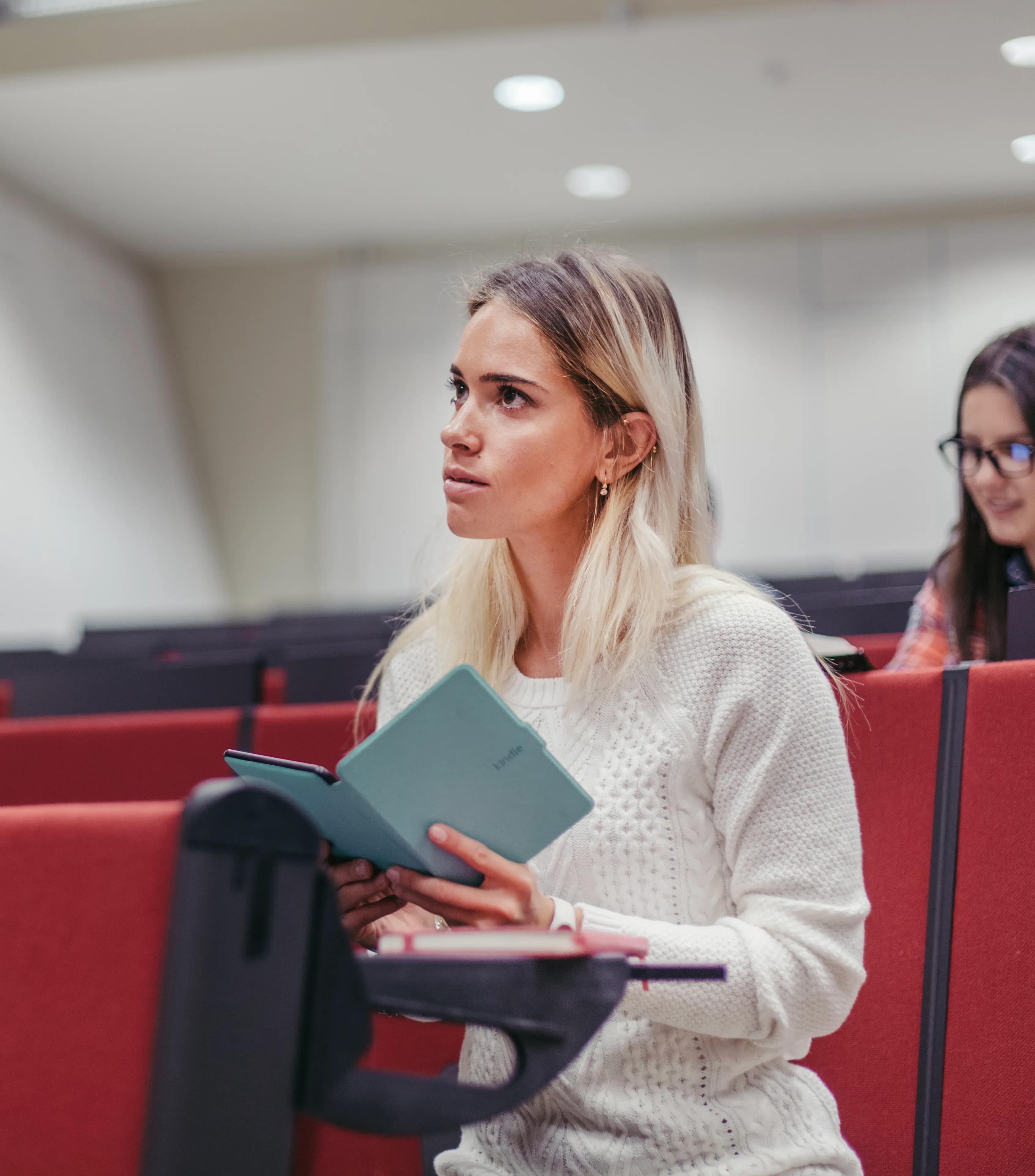 Uzun universitet mühazirəsi zamanı diqqəti necə qorumaq olar?