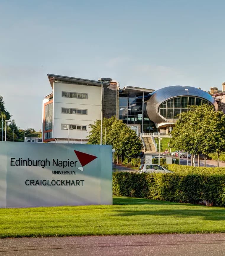 Niyə Edinburgh Napier University? Universitetdə tələbə təcrübəsi