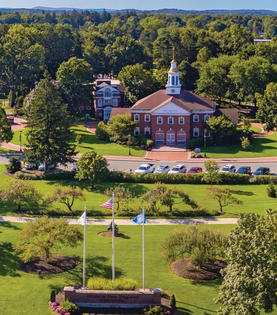 Western New England University Welcome Week: Golden Bear Səyahətinizə Başlayın