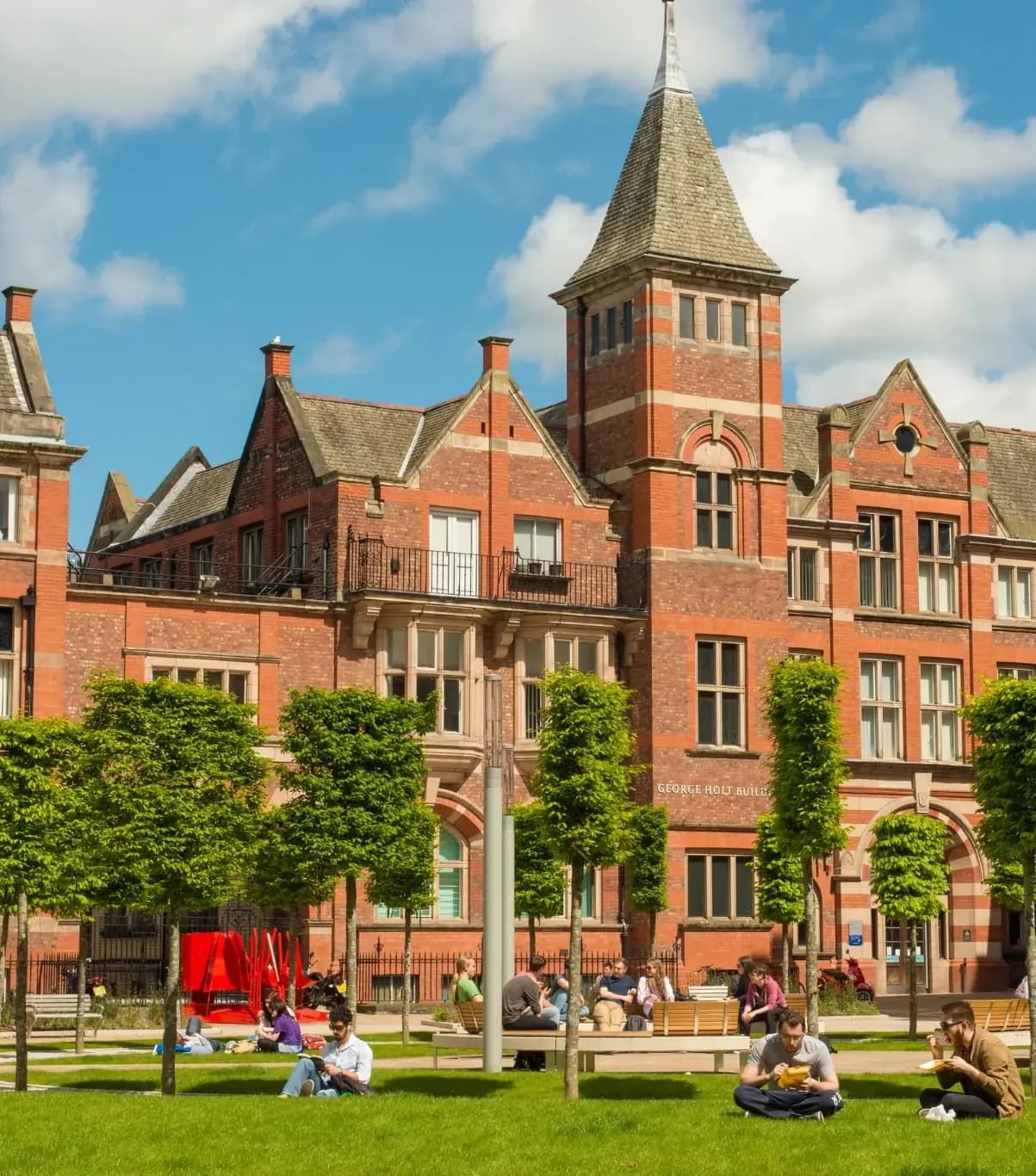 University of Liverpool-də İngilis Dili Təhsili: Tələbələrin Təcrübəsi