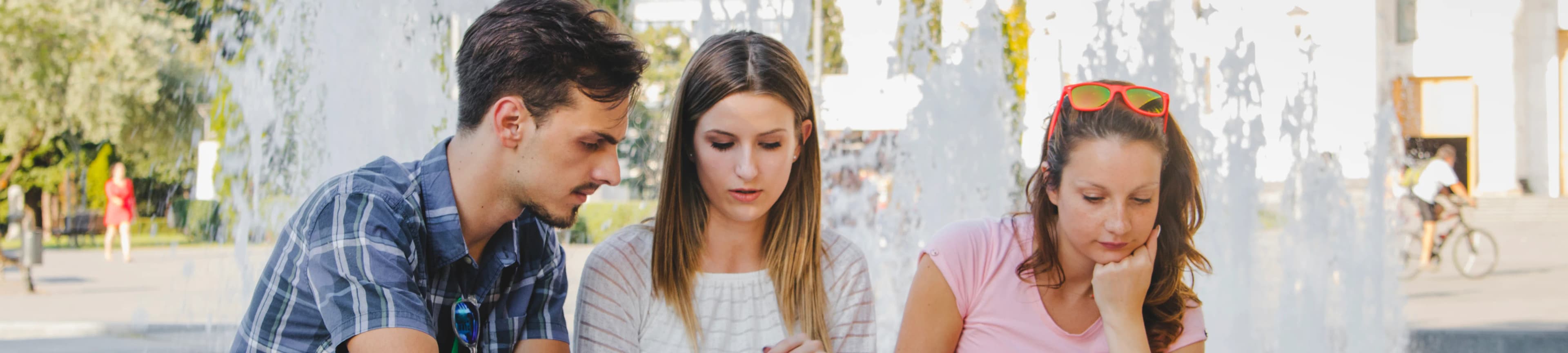 Using an Education Fair to Spot the Right University Culture for You