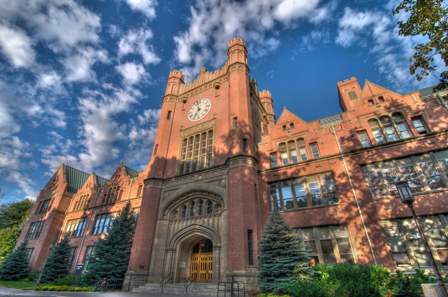 1755604323772-3600-administration_building.jpg