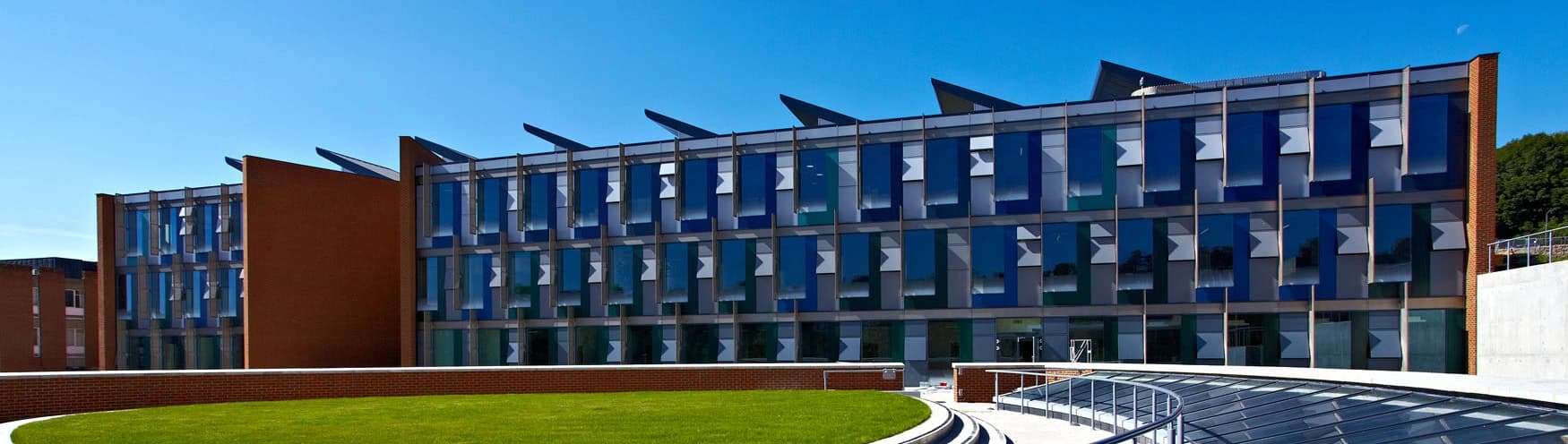 1768543801613-HERO-Colorminium-Jubilee-Building-University-of-Sussex-0016-e1666621574614.jpg