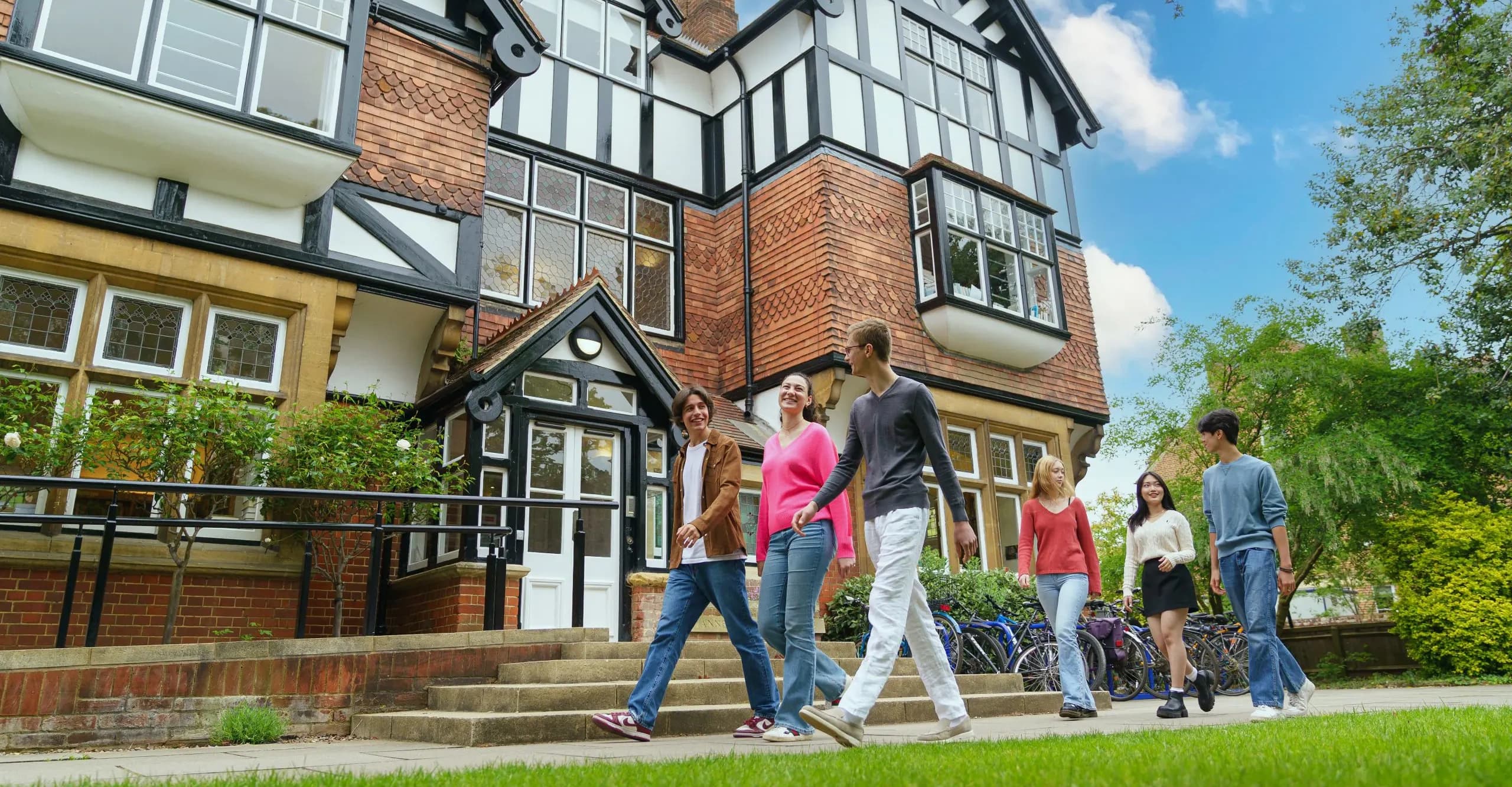St Clare’s, Oxford Receives Two Major Honours in the Private Education Awards 2026