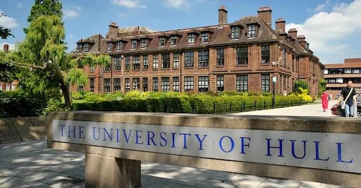 University of Hull London: 2027-ci ilin yanvar qəbulu üçün müraciət tarixləri və magistr proqramları